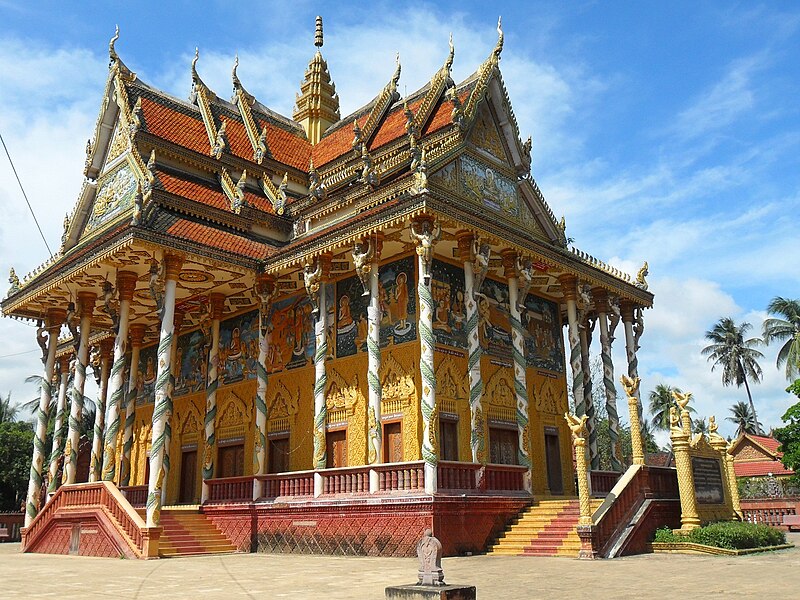 File:Wat Kor, Battambang (2012).jpg