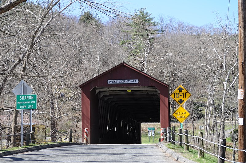 File:West Cornwall covered bridge 09.jpg