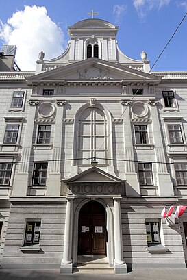 So kommt man zu der Lutherische Stadtkirche mit den Öffentlichen - Mehr zum Ort Hier