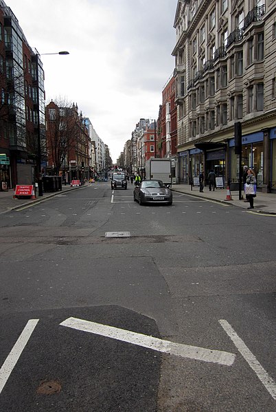 File:Wigmore Street - geograph.org.uk - 4360307.jpg