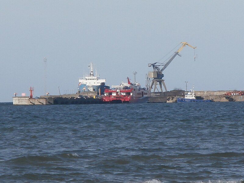 File:Wilson Express Merilin Feliks in Kopli Bay Tallinn 17 February 2016.JPG