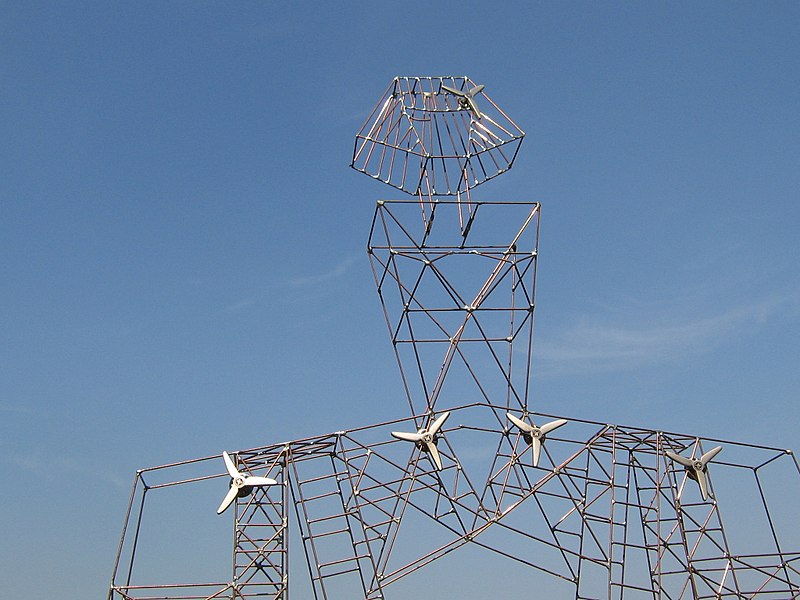 File:Wind mast Menina by the artist Elena Paroucheva.jpg