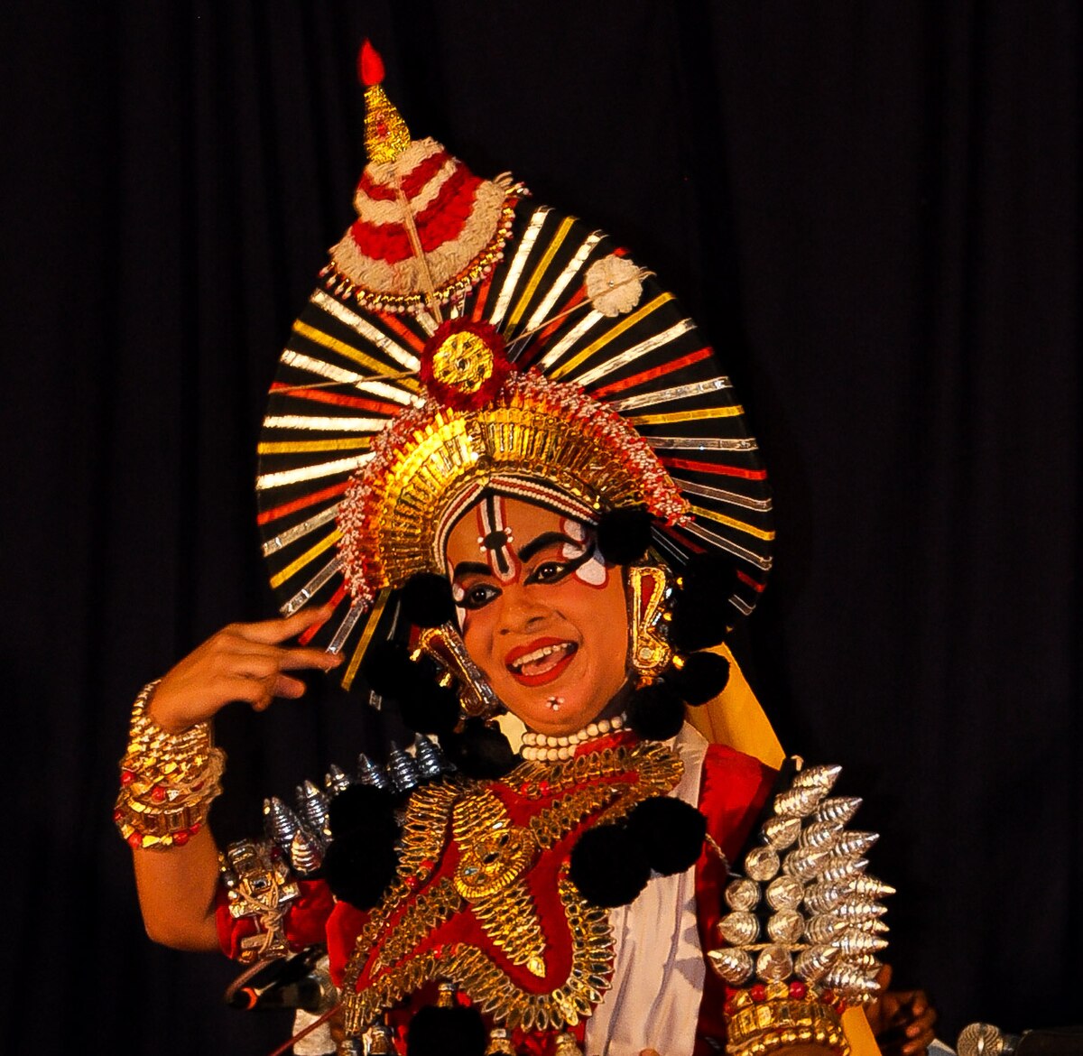 File:Yakshagana Performance.jpg - Wikimedia Commons