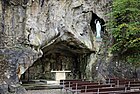 Yvoir Grotte ND de Lourdes R01.jpg