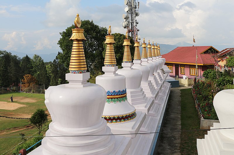 File:Zang Dhok Palri Phodang 15 - Chortens.jpg