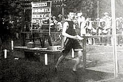 Ziel Maratonu 1900.jpg