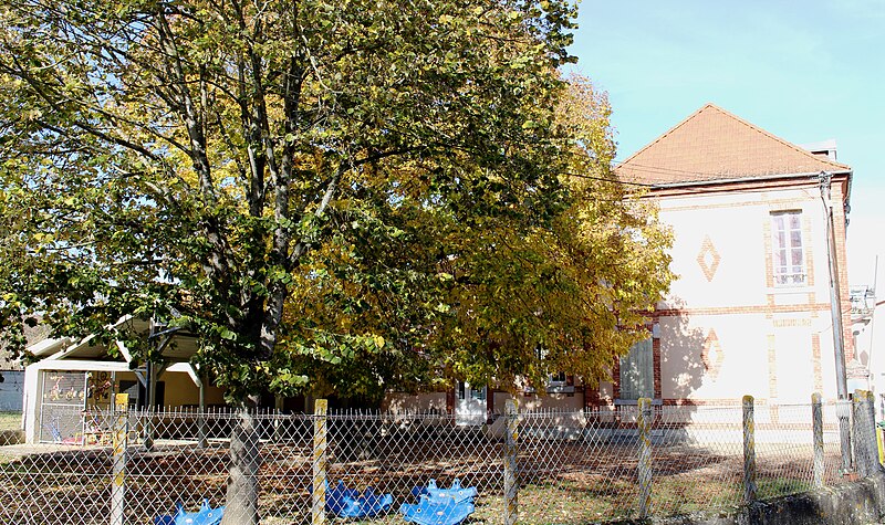 File:École de Caixon (Hautes-Pyrénées) 1.jpg