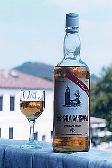 Licor de hierbas - Wikipedia, la enciclopedia libre