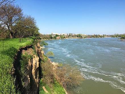 Города расположенные на реке кубань. Река Кубань Усть Лабинск. Река Кубань Невинномысск. Берег Кубани Краснодар. Река Кубань Краснодарский край.