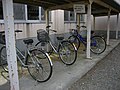 中学校の学区外から自転車通学する生徒のための自転車置き場。