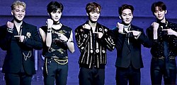 NU’EST Bet bet- 2019 (Jäsenet vasemmalta oikealle, Baekho, Ren, Jr, Aron, Minhyun)