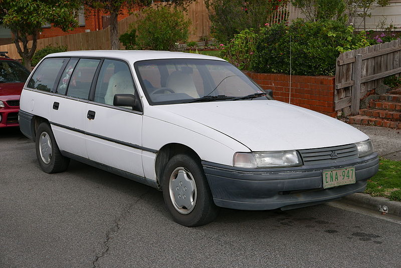 File:1991 Holden Commodore (VN) Executive station wagon (2015-07-10) 01.jpg