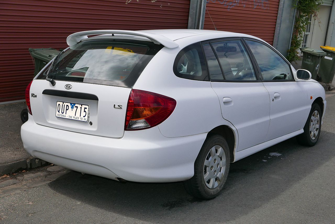 Image of 2001 Kia Rio (DC) LS hatchback (2015-11-13) 02