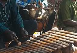 Joueur de balafon, Bobo-Dioulasso, Burkina Faso.