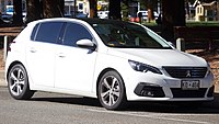 2018 Peugeot 308 (T9 MY18) Allure hatchback (2018-07-19) 01.jpg