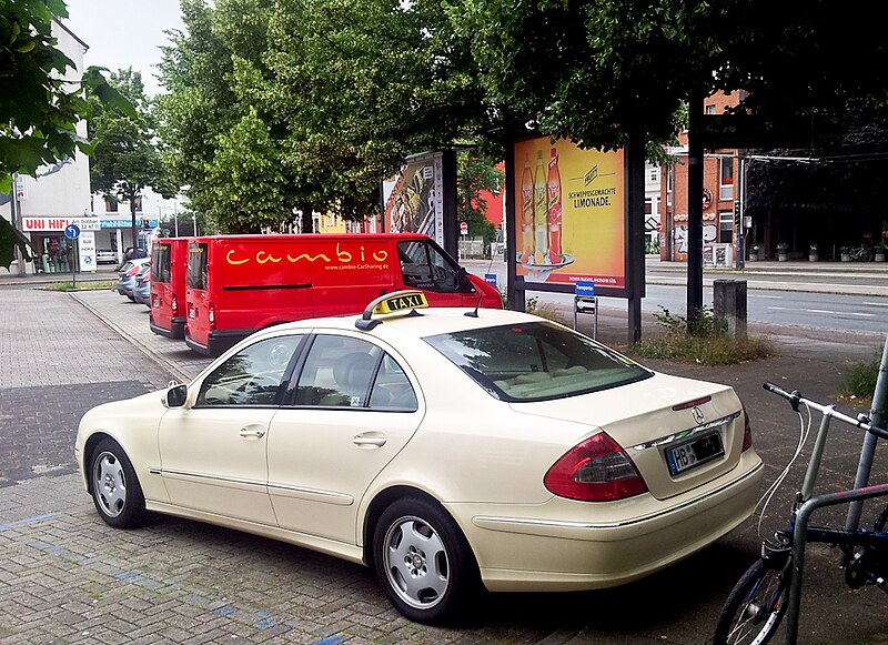 File:211-Mercedes und Car-Sharing Cambio Bremen 2014-06.jpg