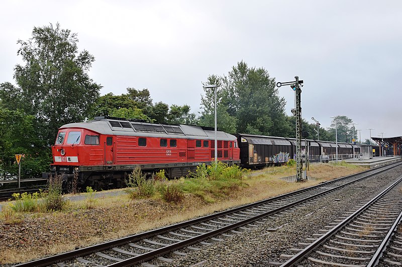 File:233 306-0 DB Schenker - Niebüll 25.07.15 (20145881875).jpg