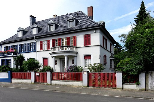 504 Halbvilla, Heinz Luhnen Straße 13 (Viersen)