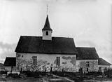 Ramnes kirke sett fra sørøst omkring 1930, før restaurering. Foto: Ansgar Th. Larsen