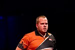 Miniatuur voor Bestand:Adrian Lewis 6-2 Dirk van Duijvenbode - Dirk van Duijvenbode - 2019250143310 2019-09-07 PDC European Darts Matchplay - 0329 - B70I6699.jpg