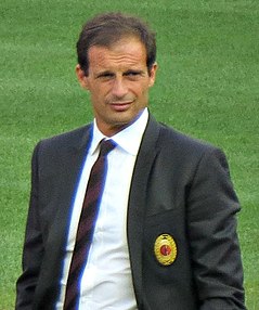 Allegri with Milan players (cropped) - 2.jpg