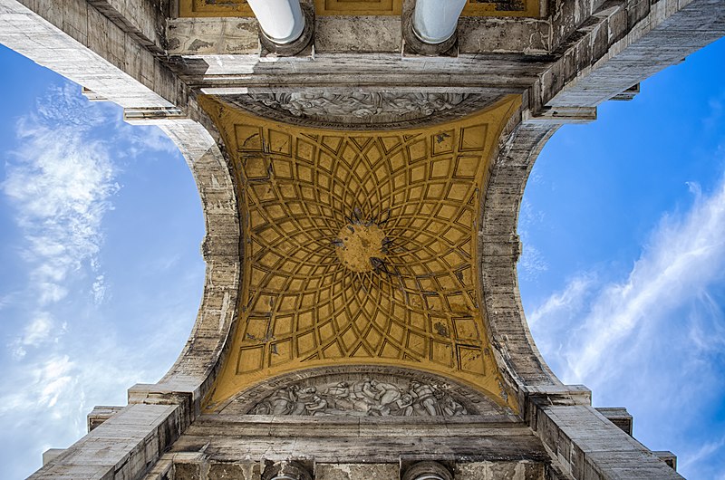 File:Arco della Vittoria, particolare interno foto 2.jpg