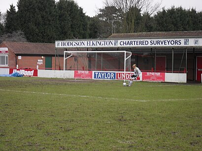 How to get to Lincoln United Football Club with public transport- About the place