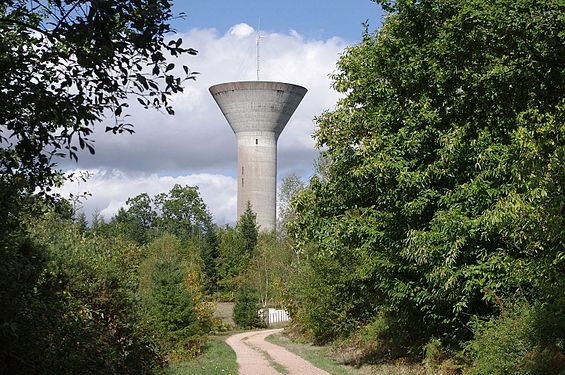 Wasserturm (château d'eau), Augignac, Dordogne, France