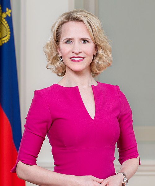 File:Aurelia Frick - 2017 (cropped).jpg