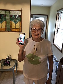 Authentic empathy giving help in an online forum to help an elderly person learn how to operate a new cell phone. Authenticity helping an elderly person use their cell phone.jpg