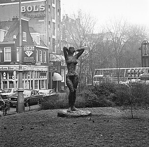 Skulptura postavljena 1977.