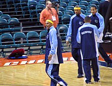 Bonzi Wells durante il pre-partita di una gara del 2005 tra Grizzlies e Bobcats