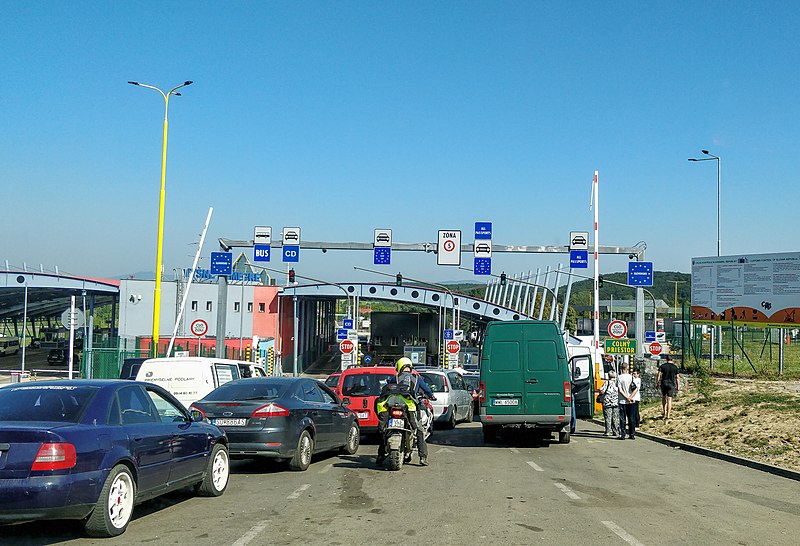 File:Border Uzhhorod-Vyšné Nemecké - Slovak side-114045 (cropped).jpg