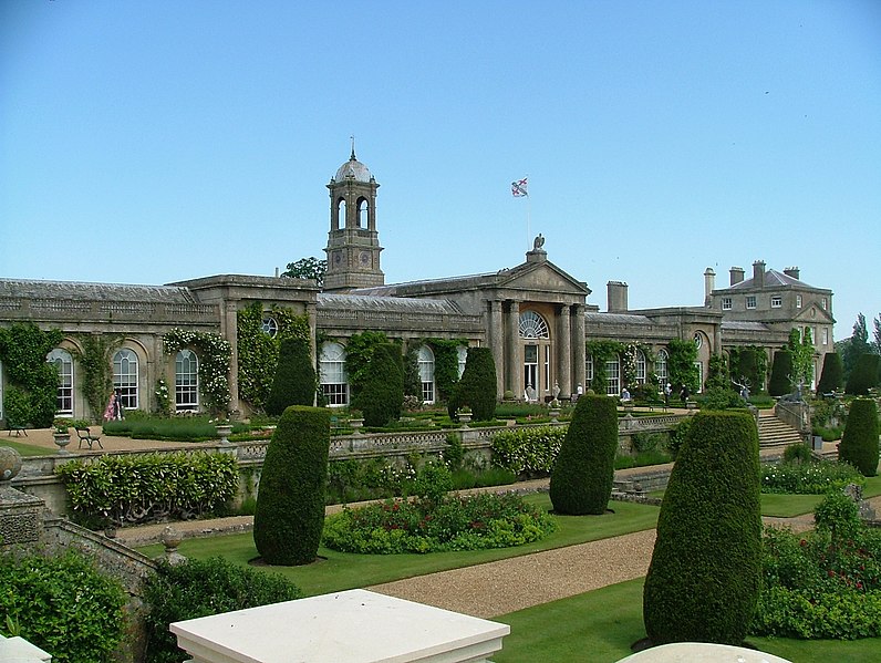 File:Bowood House - geograph.org.uk - 1774434.jpg