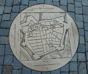 Bronzeplatte Stadtplan/Brunnen des Maternihospitals