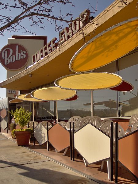 File:Burbank bob's big boy patio 2.jpg