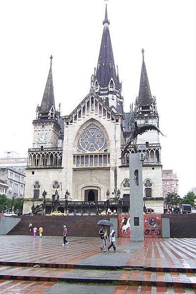 File:Catedral manizales.jpg