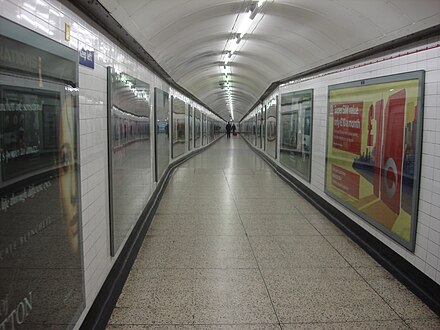 The passage connecting the Bakerloo and Northern line platforms