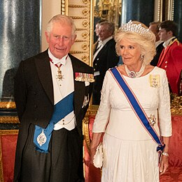 Kroning Van Charles Iii En Camilla: Troonopvolging en kroning, Traditie, Noodzaak tot verandering