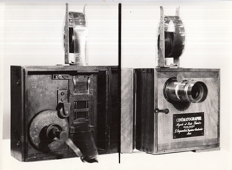 File:Cinematographe Lumiere motion picture projector, two views, front and rear. By Auguste & Louis Lumiere. (c3a8372e-e839-4bda-981f-e166fc3843a4).jpg