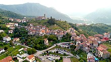 Vista panoramica del paese di Corsagna