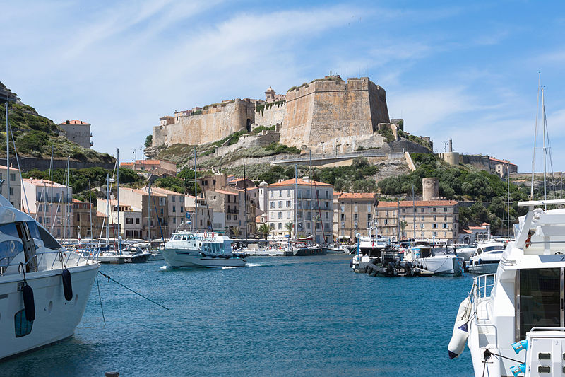 File:Corsica Lucciana Bonifacio citadelle port de plaisance.jpg