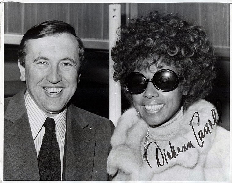 File:David Frost and Diahann Carroll, 1971.jpg