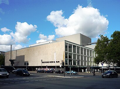 So kommt man zu Deutsche Oper Berlin mit den Öffentlichen - Mehr zum Ort Hier