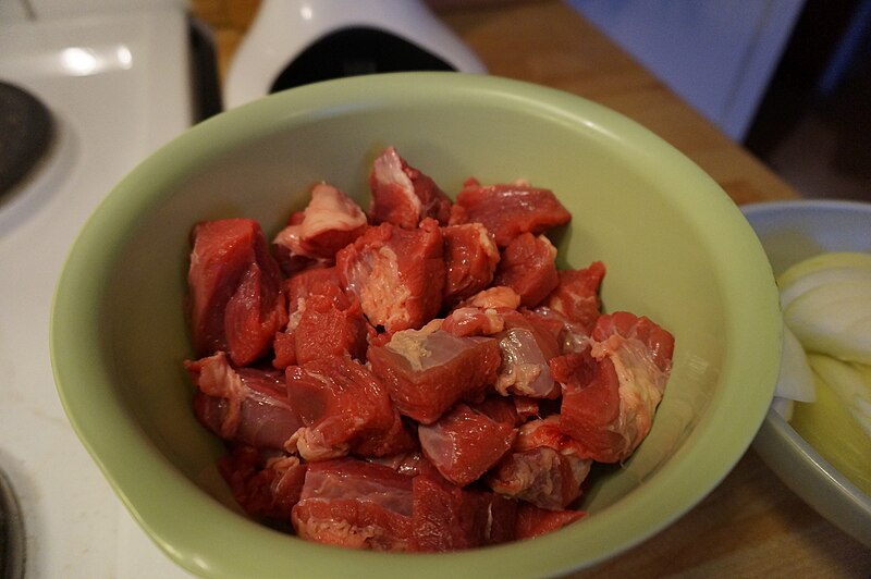 File:Diced meat.JPG