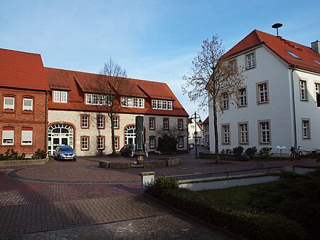 Dorfplatz Schlangen