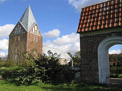 Sådan kommer du til Emmerlev Kirke med offentlig transport – Om stedet