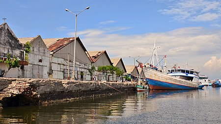 Fishing boats, Probolinggo, 2016 (01).jpg