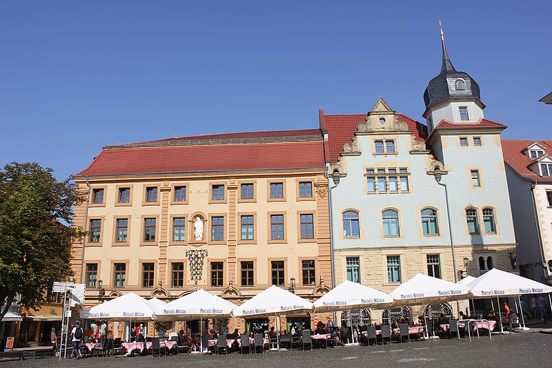 File:Gotha kamienice Hauptmarkt 2 3.jpg