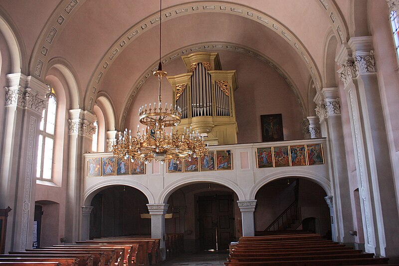 File:Griffen - Pfarrkirche - Blick zur Orgelempore.JPG